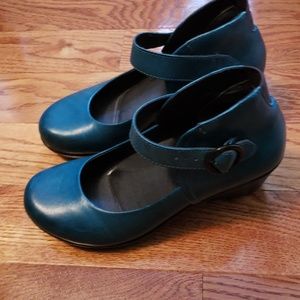 Dansko wedge